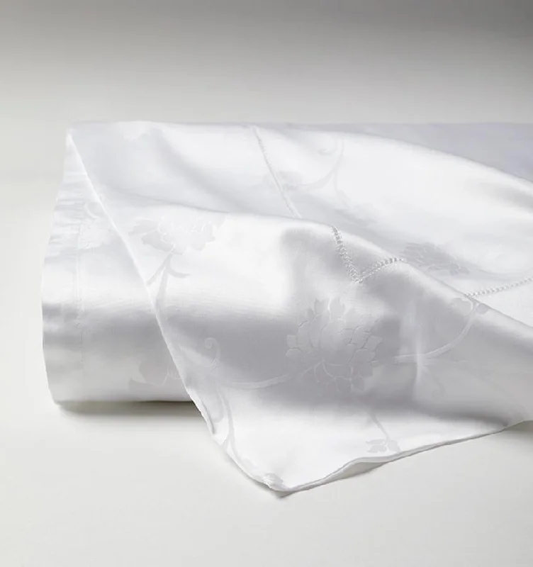 Quilted Cotton Sheets for a Warm and Inviting BedGiza 45 White Jacquard Sheet Set by Sferra Quilted Cotton Sheets for a Warm and Inviting BedGiza 45 White Jacquard Sheet Set by Sferra